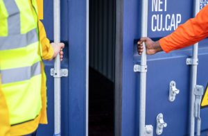 CƠ CHẾ CHỐNG CHẾT KẸT TRỤC BẢN LỀ BÃI CẢNG BIỂN