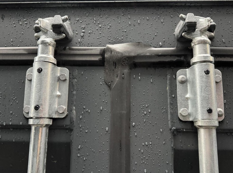 ƯU THẾ CHỐNG CẬY BẨY CỬA CỦA CƠ CẤU CHỐT GÀI ĐÔI DOUBLE CAM-LOCK TRÊN DÒNG CONTAINER KHO