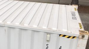 THIẾT KẾ GÂN MUI DỐC PHẲNG MƯỢT GIÚP MUI CONTAINER KHO THOÁT MƯA NHANH NGĂN DỘT