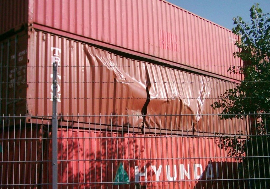 TẠI SAO VỎ CONTAINER KHO BỊ PHÌNH THÀNH THÙNG LÀ THỦ PHẠM ẨN LÀM HAO DẦU XE ĐẦU KÉO?