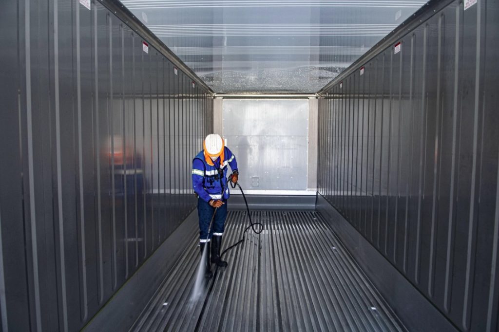 ƯU THẾ KHÁNG AXIT TRÁI CÂY CỦA CÔNG NGHỆ ANOD HÓA NHÔM VÁCH TRONG CONTAINER LẠNH