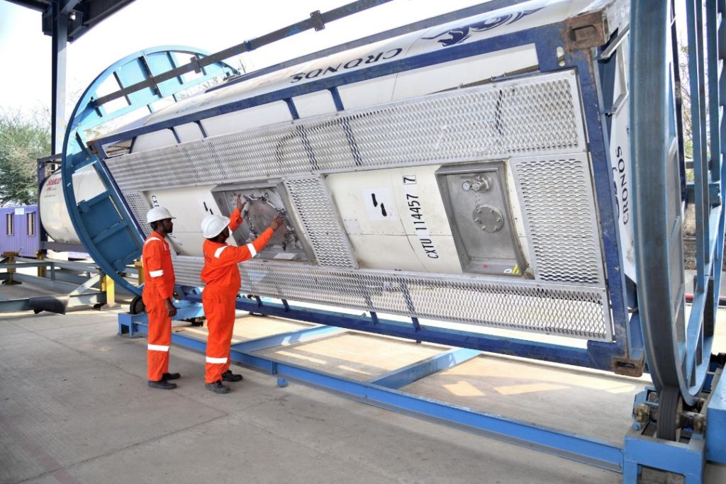 Giải pháp chống ăn mòn Container Tank trong môi trường axit