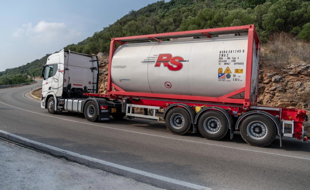Đánh giá hiệu quả kinh tế khi đầu tư moóc chở Tank Container