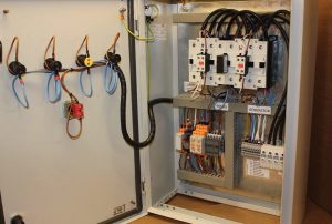 Cách đấu nối và sử dụng tủ điện chuyển nguồn tự động cho container lạnh và Genset