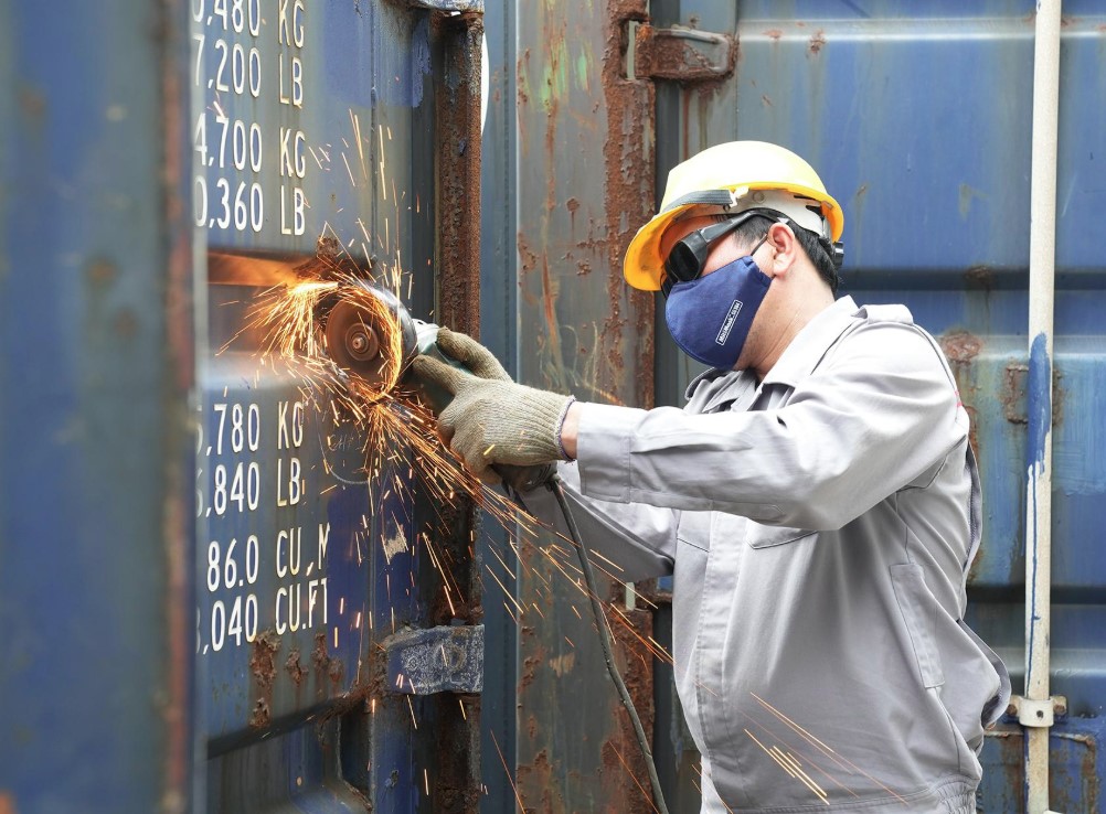 Sơn hoàn thiện container cắt ngắn
