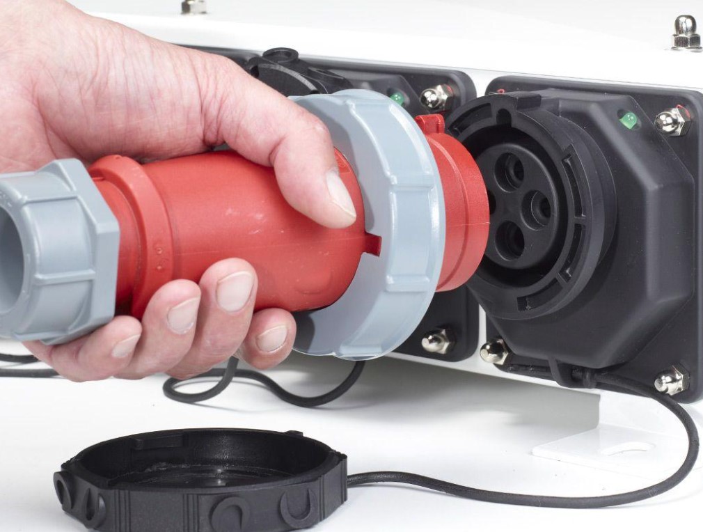 Quy trình lắp đặt máy phát điện clip-on lên khung gầm container lạnh chuẩn kỹ thuật